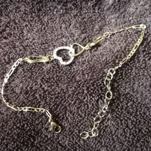 BEAUTIFUL GOLD TONE BRACELET